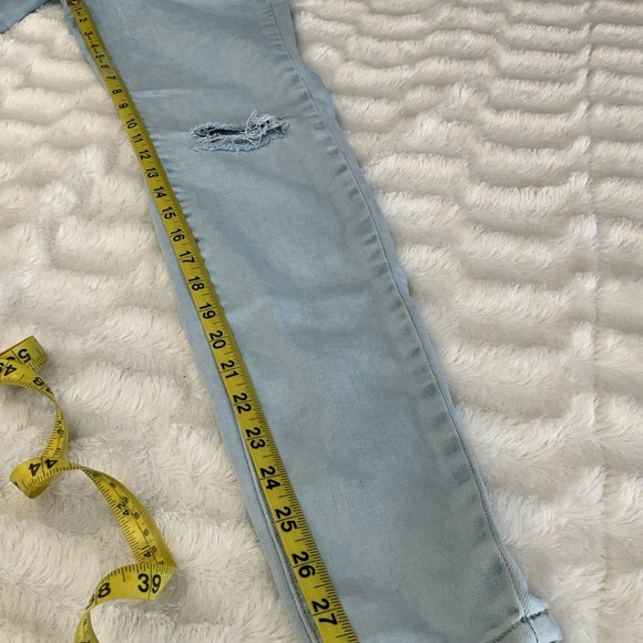 I.n.c. International Concepts Women's Skinny Light Wash Distressed Jean Size 4 - Picture 11 of 11